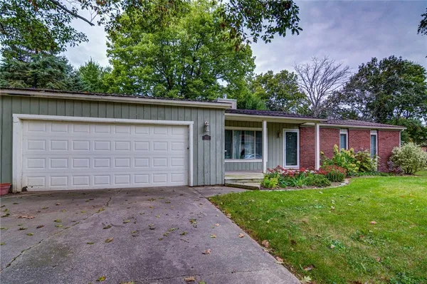 $255,000 | 202 Quail Hill Road, Monticello, IL 61856