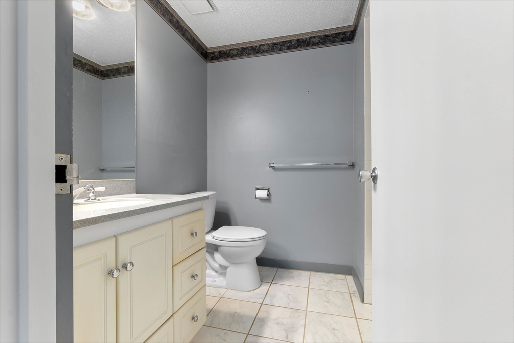 1008 Paradise Road, Unit 1M Swampscott, MA 01907 - Photo 28 of 38 Gallery Image 28