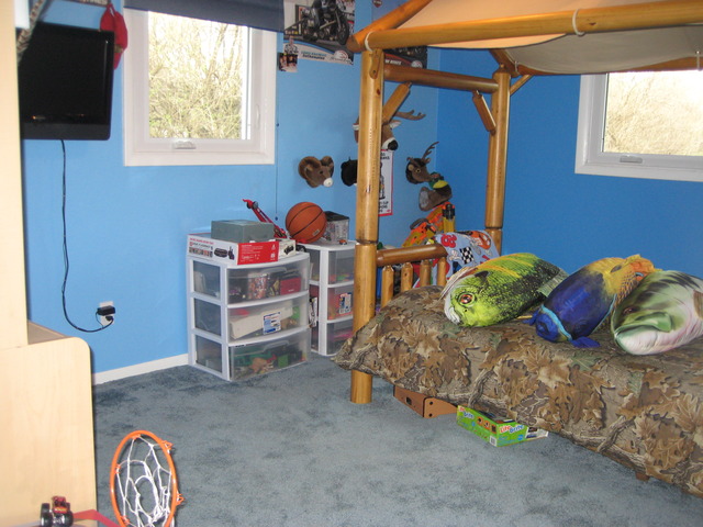 137 South Anderson Road New Lenox, IL 60451 - Photo 13 of 24 a bedroom with a bed and a window