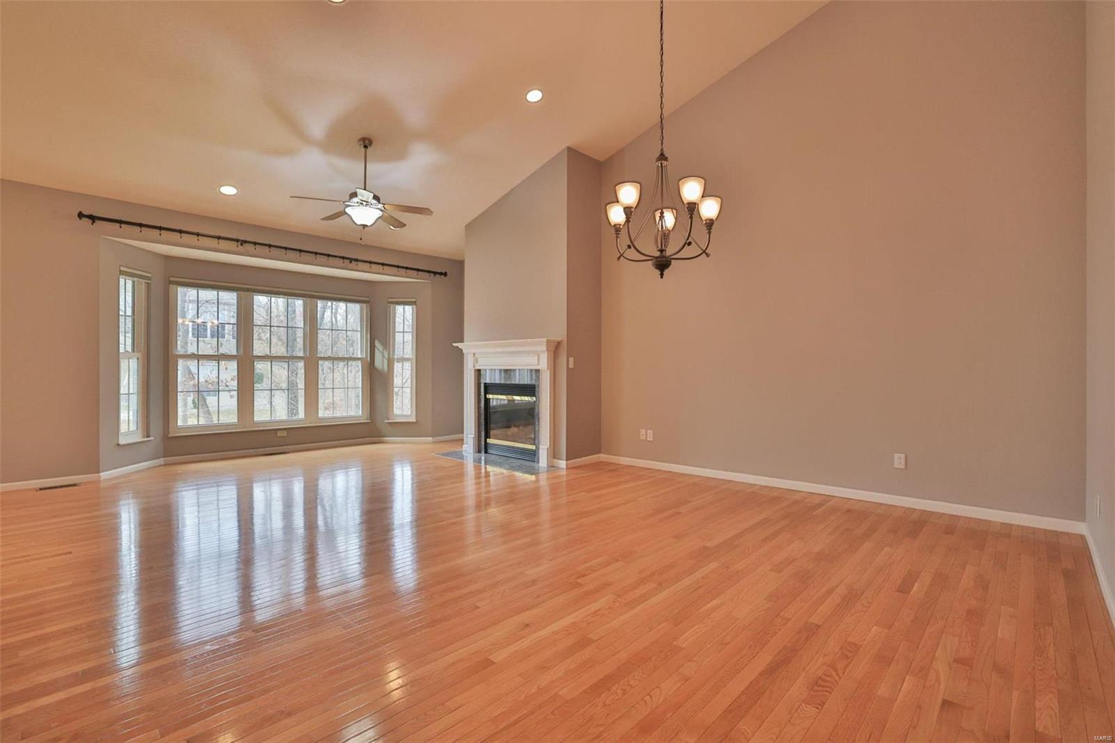 169 Summit Ridge Maryville, IL 62062 - Photo 2 of 12 Gallery Image 2