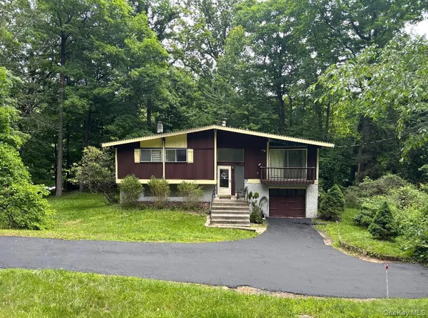 $899,000 | 249 Mill River Road, Chappaqua, NY 10514