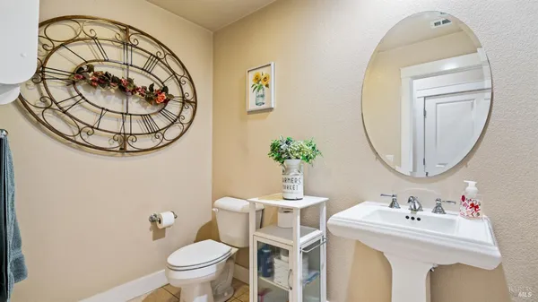$999,000 | 112 Zinfandel Court, Cloverdale, CA 95425