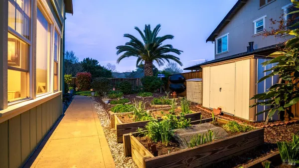 $999,000 | 112 Zinfandel Court, Cloverdale, CA 95425