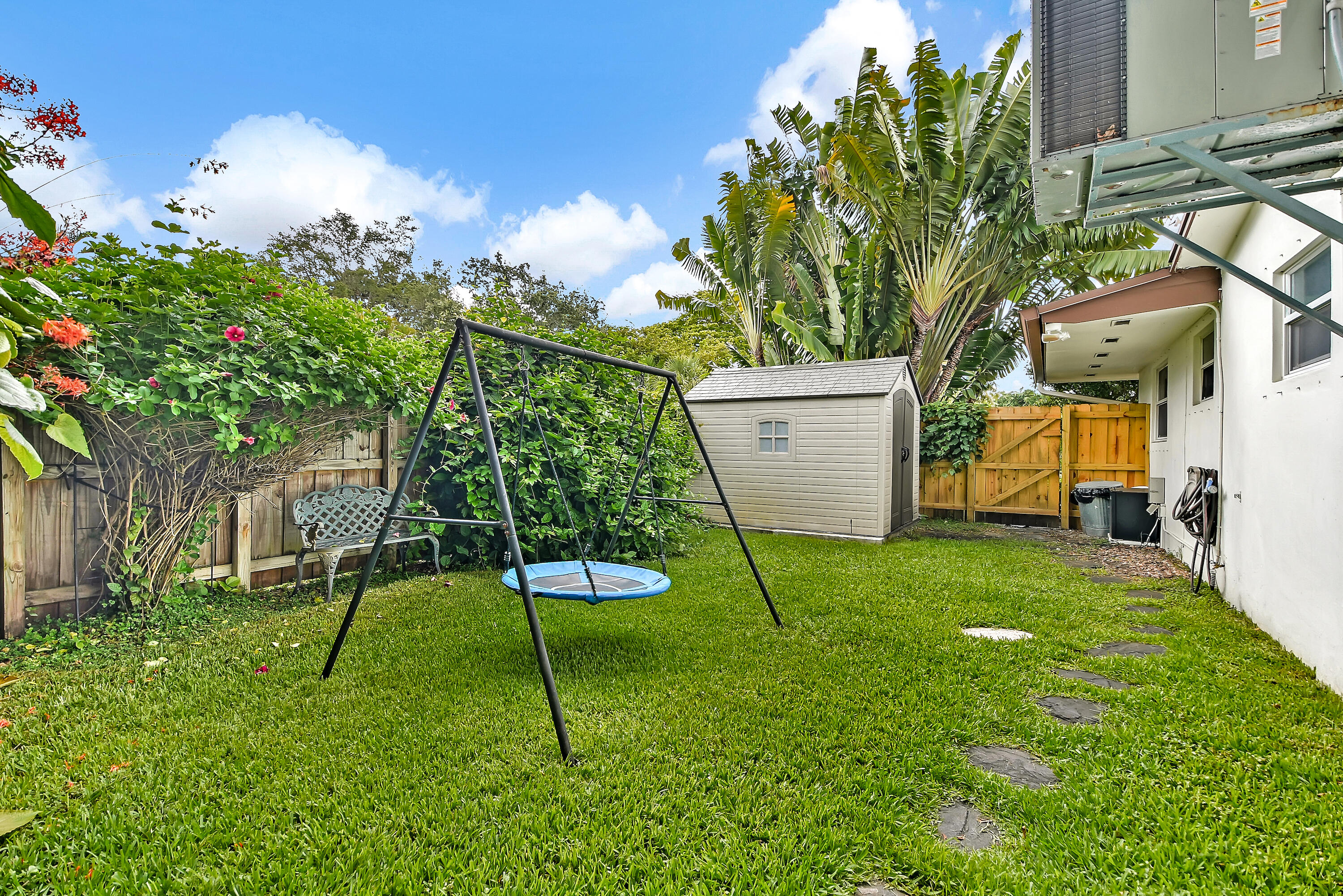 4201 Fillmore Street Hollywood, FL 33021 - Photo 13 of 27 Backyard