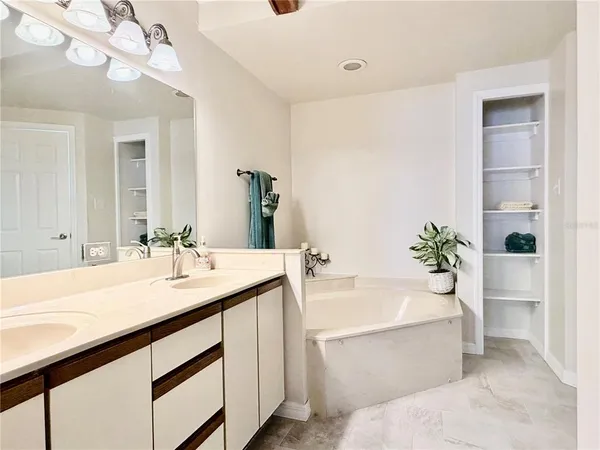 $329,000 | 1460 Mahogany Lane, Palm Harbor, FL 34683