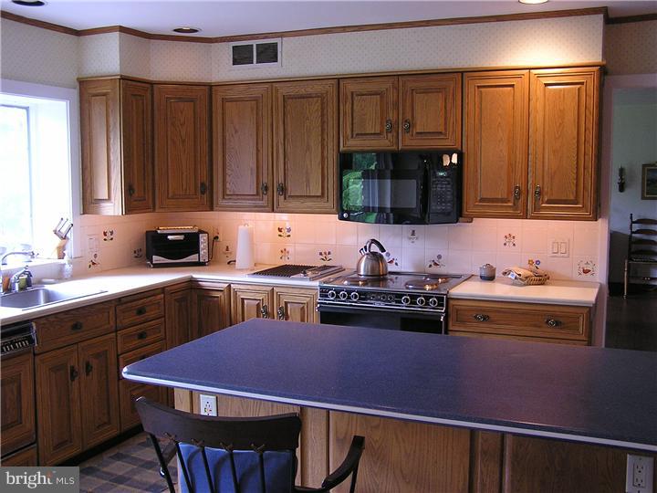 1711 Sharpless Road Jenkintown, PA 19046 - Photo 10 of 14 Gallery Image 10
