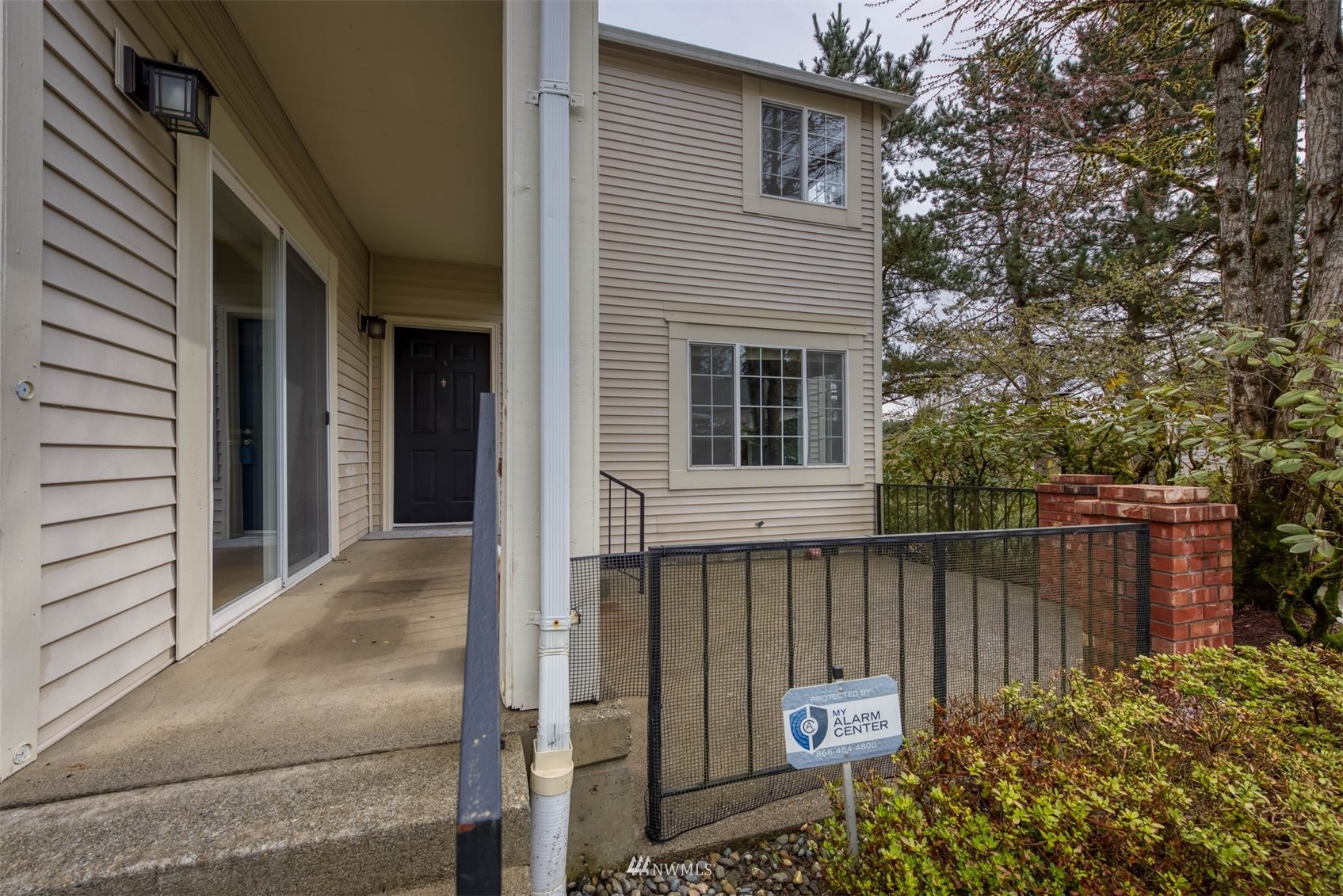 10909 Avondale Road Northeast, Unit C110 Redmond, WA 98052 - Photo 1 of 17 Gallery Image 1