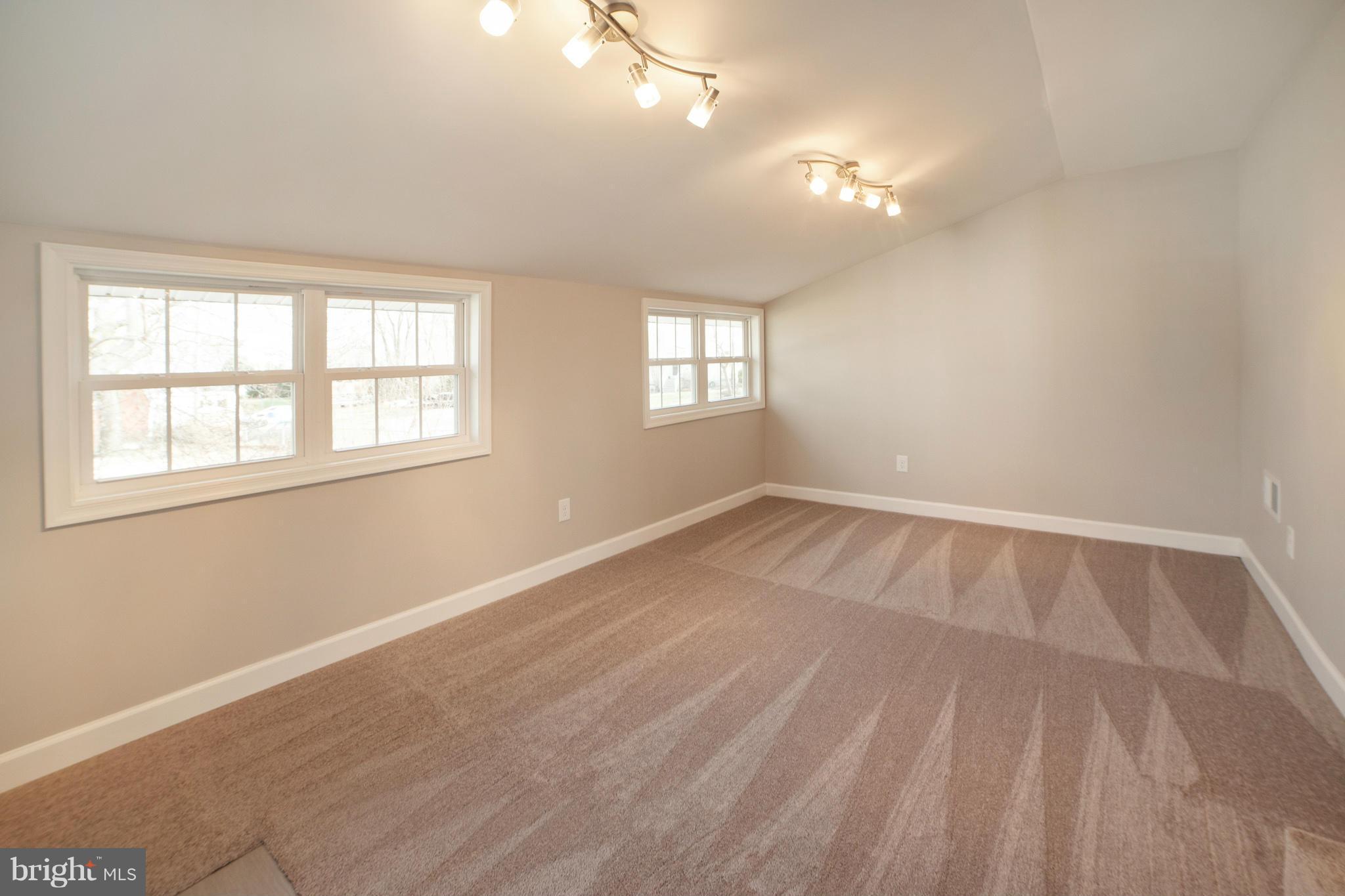 114 Club Road Pasadena, MD 21122 - Photo 13 of 30 Family Room