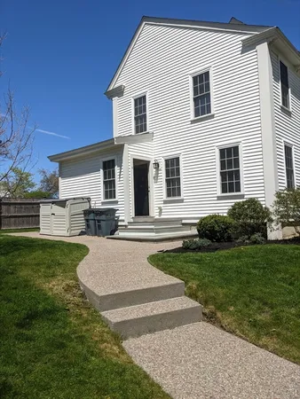 $3,000 | 141 Main Street, Unit 4, Essex, MA 01929