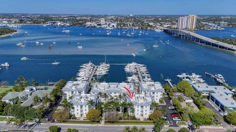$1,250,000 | 182 Lake Drive, Unit 5301, Palm Beach Shores, FL 33404