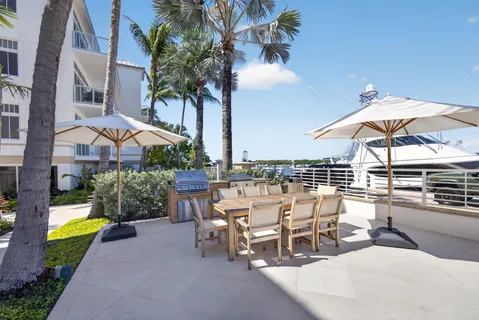 $1,250,000 | 182 Lake Drive, Unit 5301, Palm Beach Shores, FL 33404