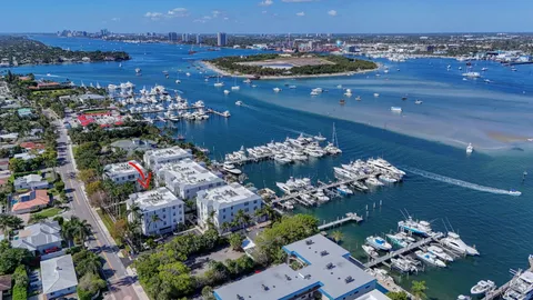 $1,250,000 | 182 Lake Drive, Unit 5301, Palm Beach Shores, FL 33404