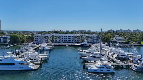 $1,250,000 | 182 Lake Drive, Unit 5301, Palm Beach Shores, FL 33404