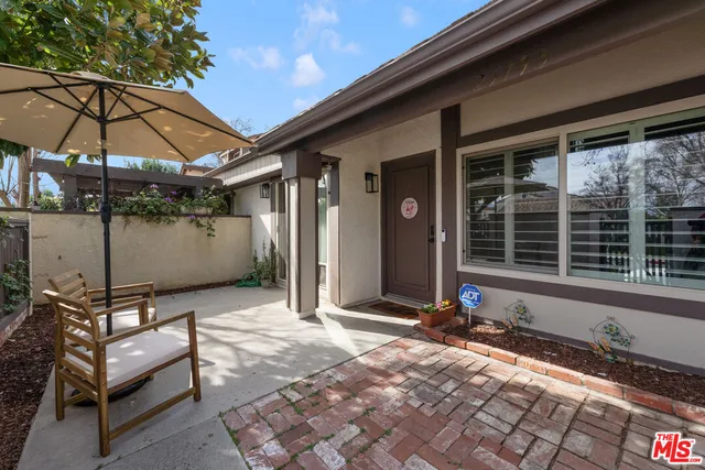 $589,000 | 25795 Vista Fairways Drive, Valencia, CA 91355