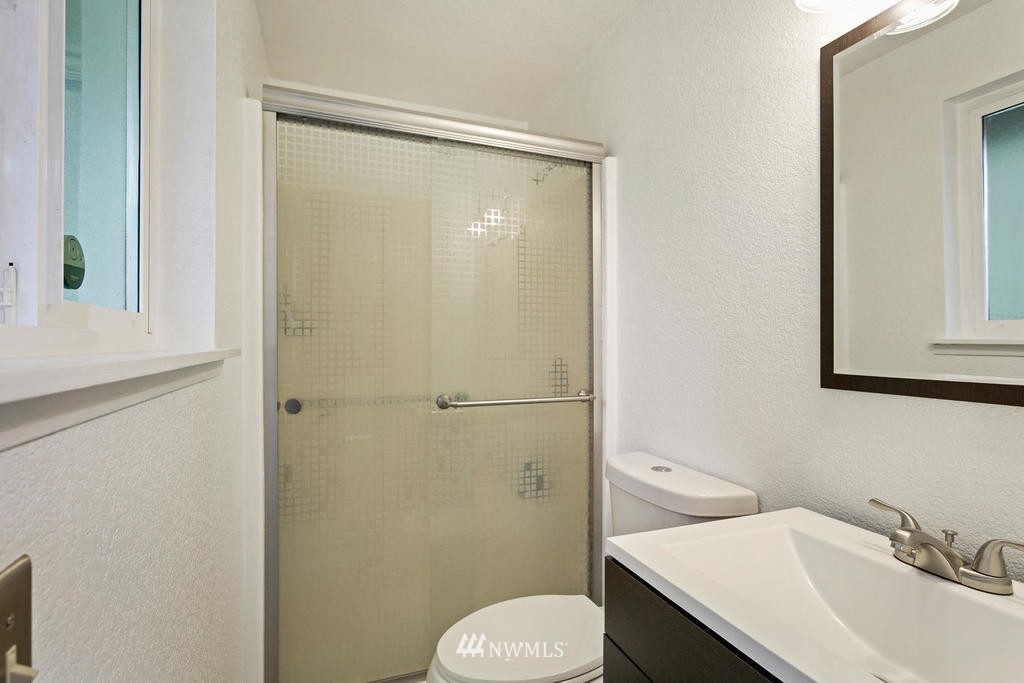 14664 Forest Glen Road Southwest Port Orchard, WA 98367 - Photo 8 of 8 Gallery Image 8