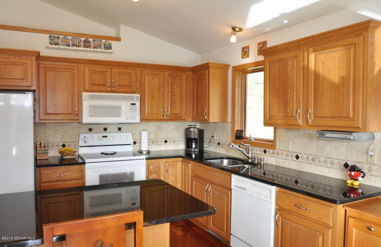 1011 Goldfinch Lane Northeast Rochester, MN 55906 - Photo 9 of 25 Gallery Image 9