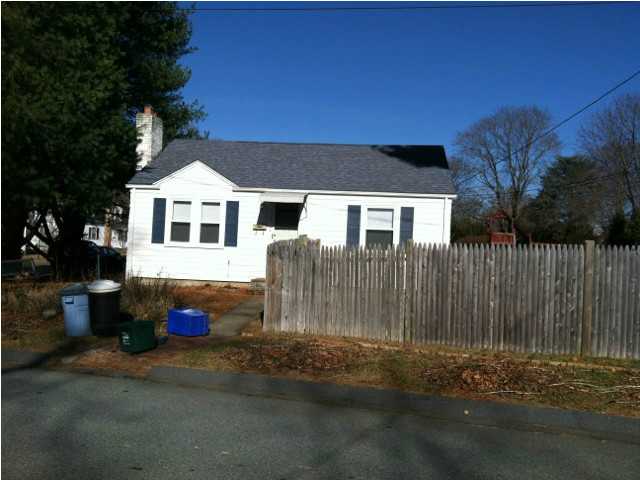 54 Laconia Road Cranston, RI 02920 - Photo 1 of 14 Exterior Front.