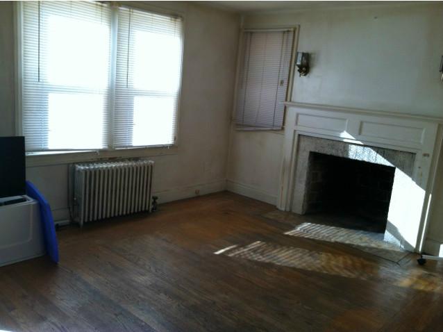 54 Laconia Road Cranston, RI 02920 - Photo 3 of 14 Living Room.