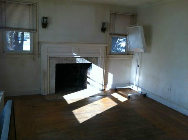 54 Laconia Road Cranston, RI 02920 - Photo 4 of 14 Living Room.