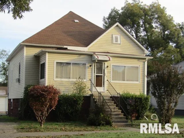 $55,000 | 430 West Church Street, Harrisburg, IL 62946
