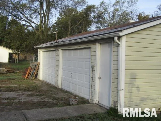 $55,000 | 430 West Church Street, Harrisburg, IL 62946