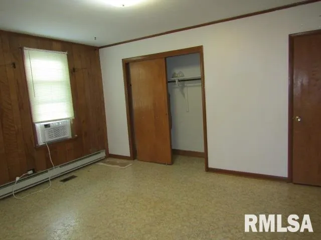 $55,000 | 430 West Church Street, Harrisburg, IL 62946