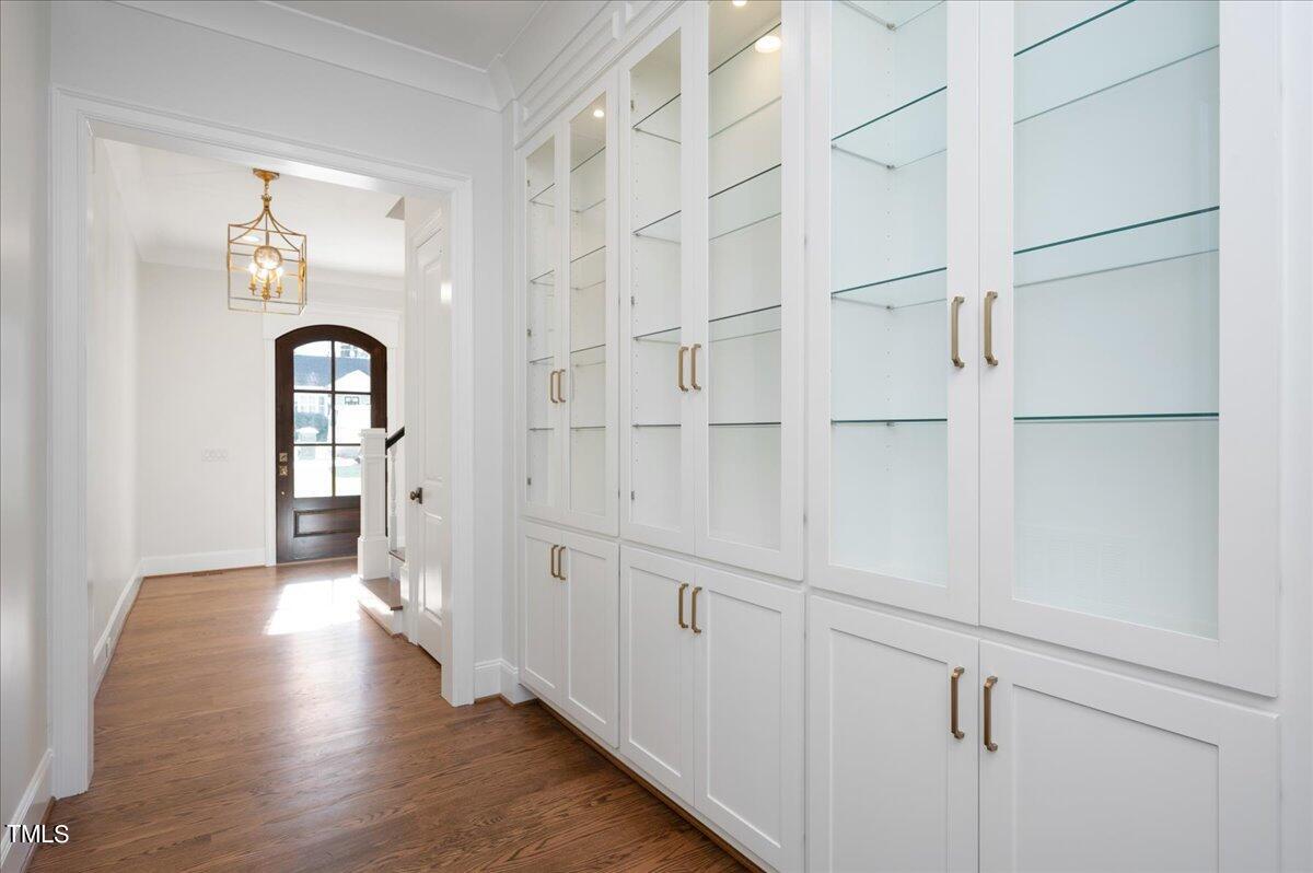 705 Mills Street Raleigh, NC 27608 - Photo 5 of 23 11-- 11