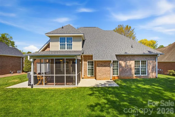 $455,999 | 1740 30th Ave Drive Northeast, Hickory, NC 28601