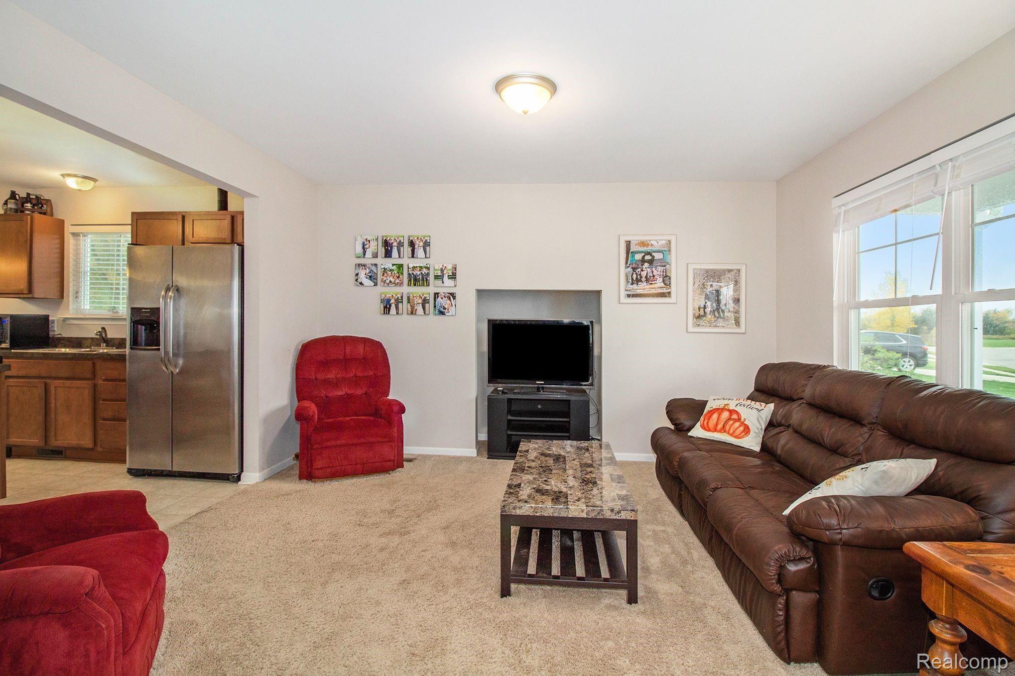 8044 Eagle Ridge Lane Fowlerville, MI 48836 - Photo 6 of 17 gtK2RUDM.jpeg