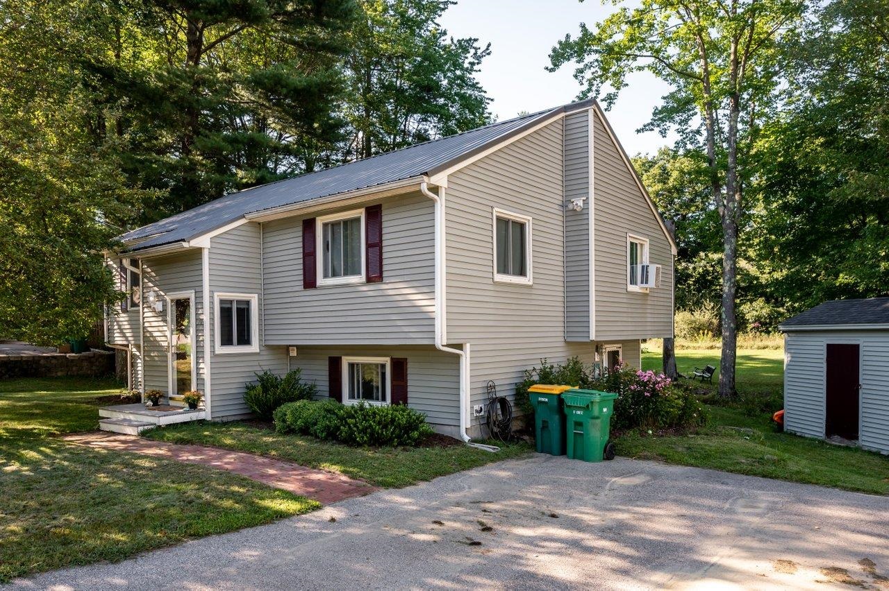70 Ledgeview Drive Rochester, NH 03839 - Photo 2 of 38
