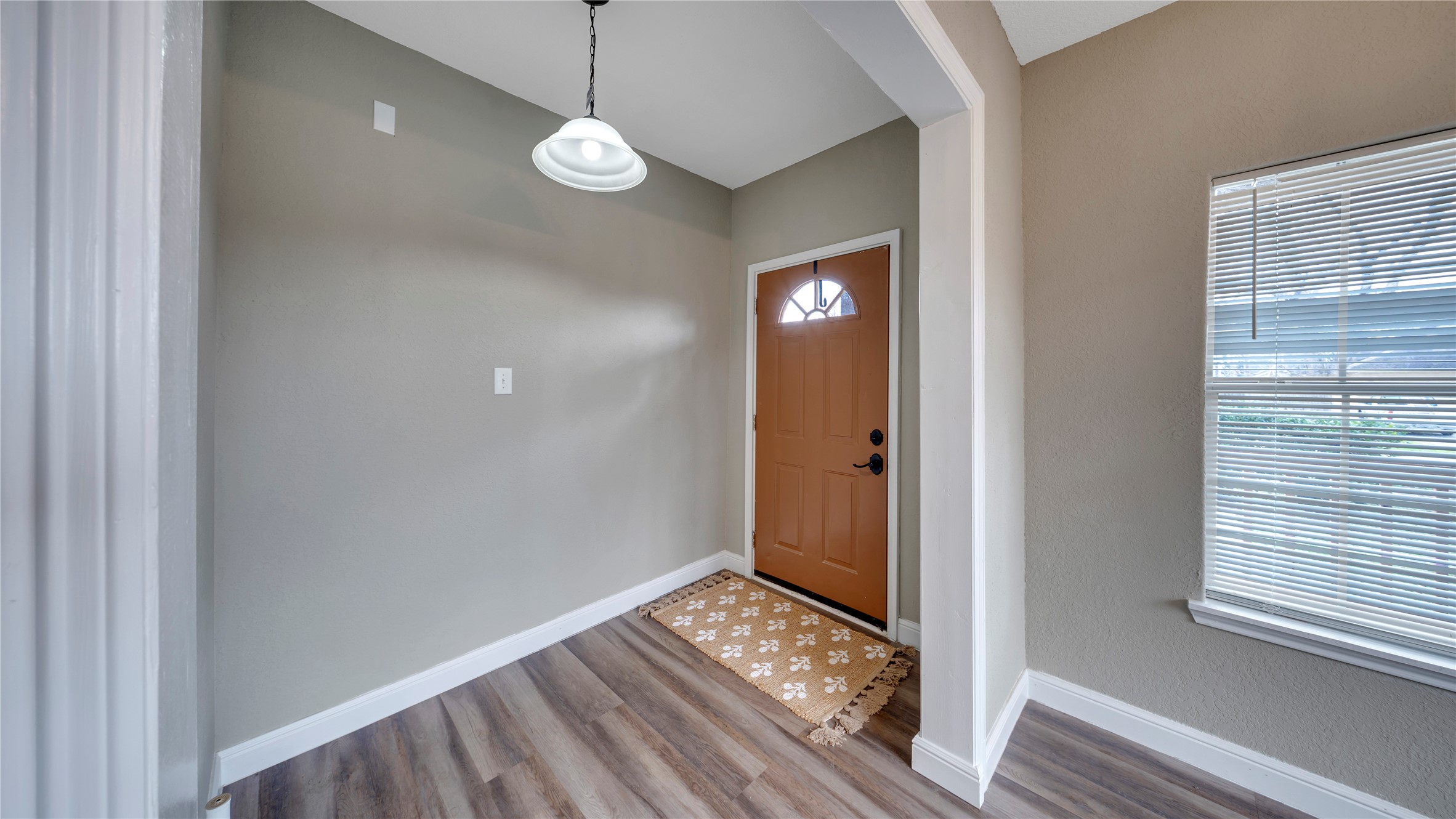 8214 Peekskill Lane Houston, TX 77075 - Photo 4 of 26