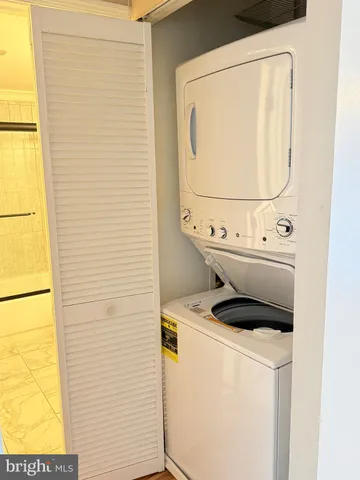 $2,000 | 5300 Holmes Run Parkway, Unit 1012, Alexandria, VA 22304