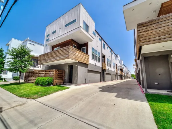 $3,200 | 1510 North Washington Avenue, Unit 102, Dallas, TX 75204