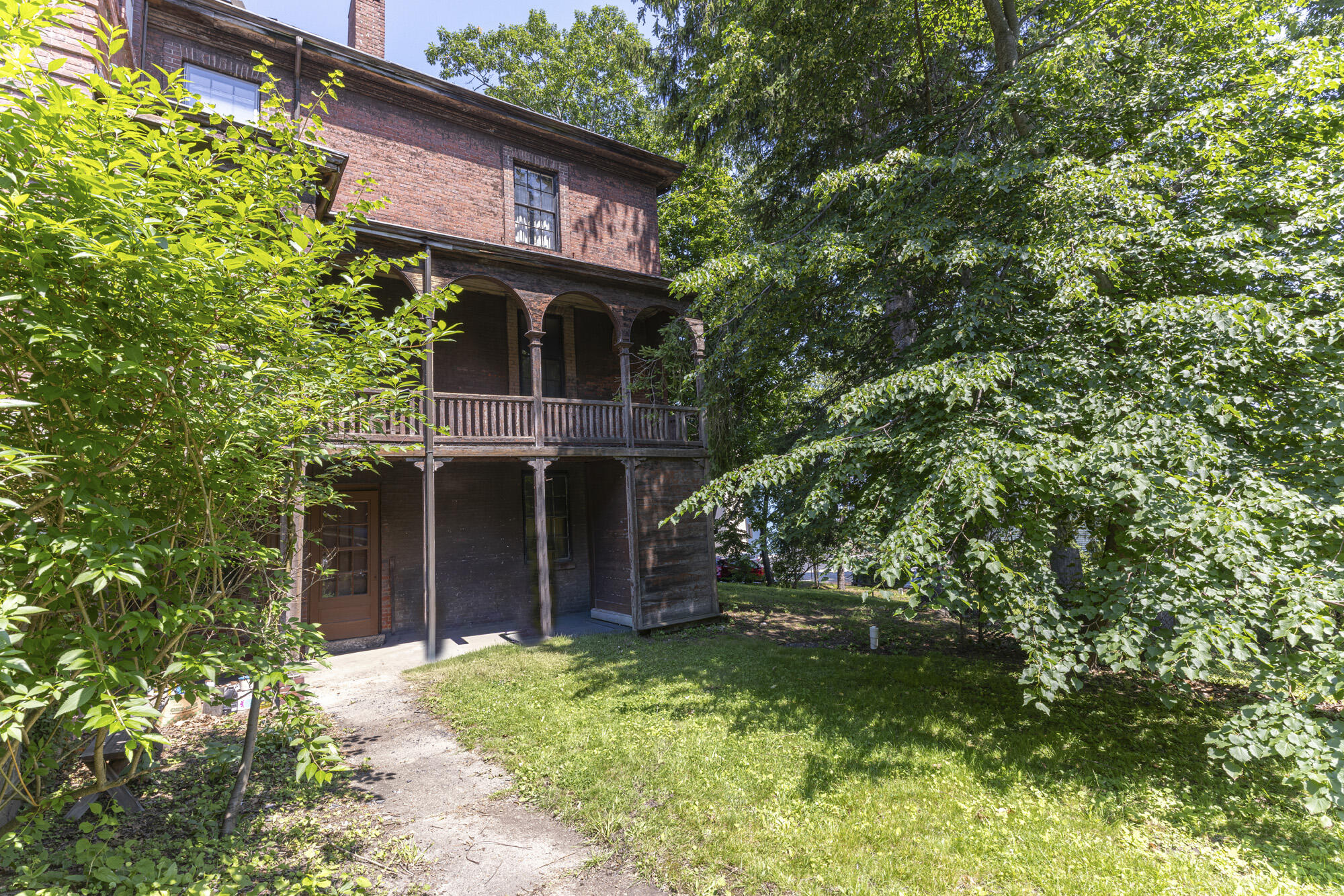 300 Danforth Street Portland, ME 04102 - Photo 8 of 56 Side porch