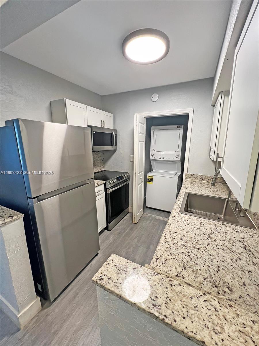 2785 Southwest 33rd Court Miami, FL 33133 - Photo 10 of 16 Photo 10