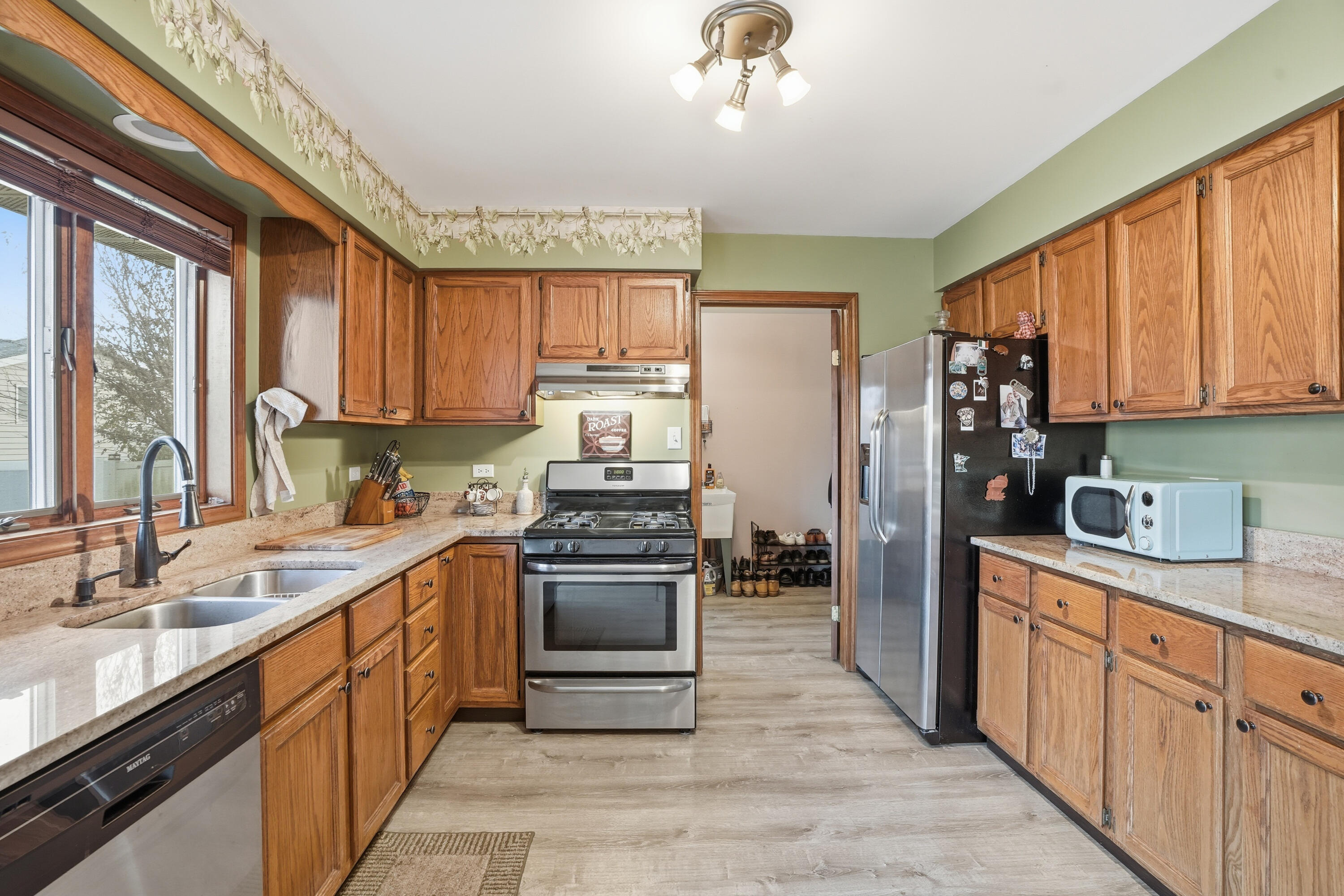 8651 Fulton Place Crown Point, IN 46307 - Photo 8 of 24 3000x2000