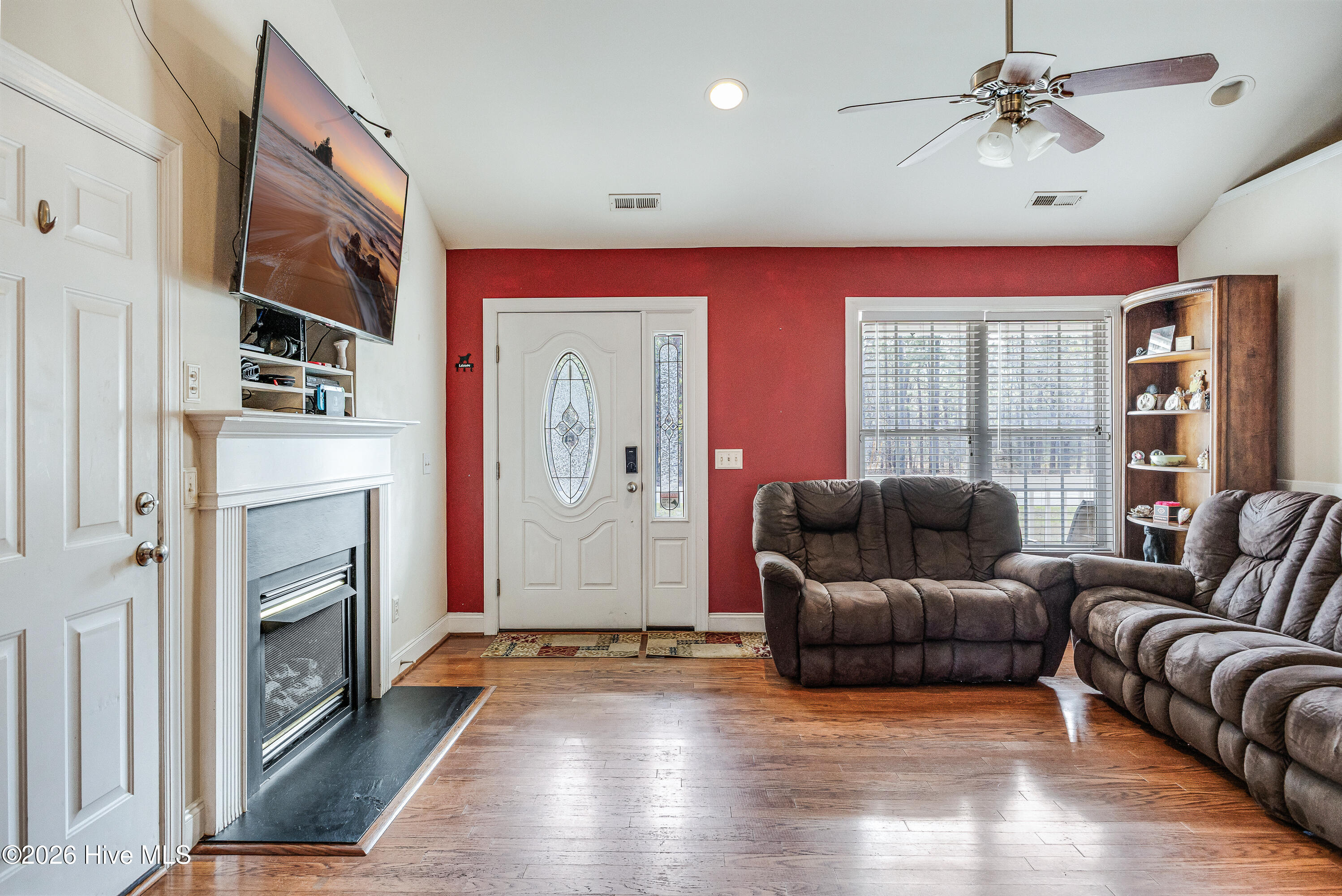 2605 East Boiling Spring Road Southport, NC 28461 - Photo 4 of 27 2605 E Boiling Spring Lake-6