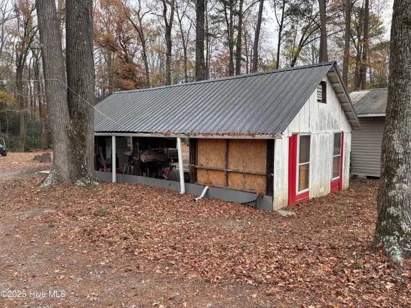 $199,500 | 390 Phillips Hill Road, Conway, NC 27820