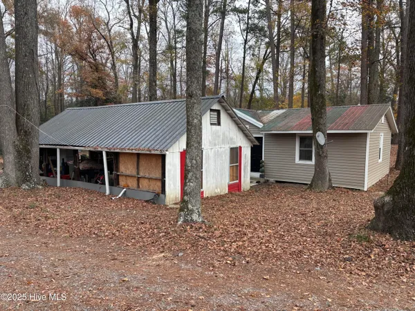 $199,500 | 390 Phillips Hill Road, Conway, NC 27820