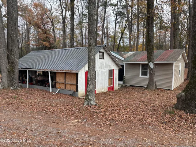 $199,500 | 390 Phillips Hill Road, Conway, NC 27820