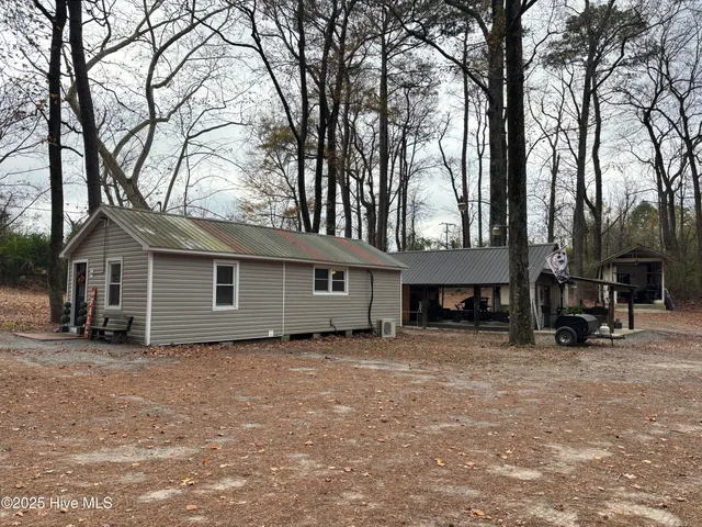 $199,500 | 390 Phillips Hill Road, Conway, NC 27820
