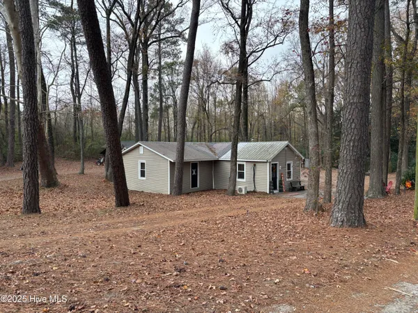 $199,500 | 390 Phillips Hill Road, Conway, NC 27820