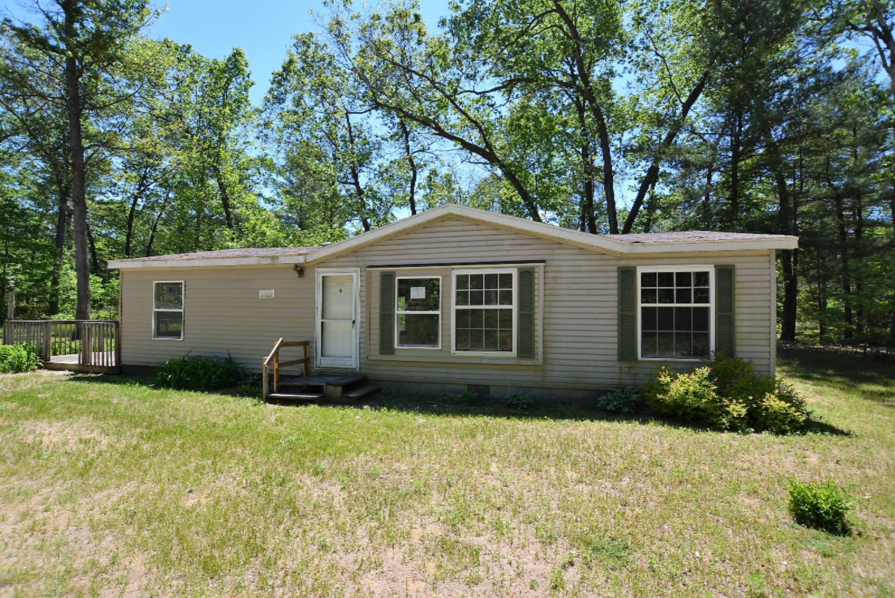 5244 Putnam Road Muskegon, MI 49445 - Photo 2 of 22 DSC_0509