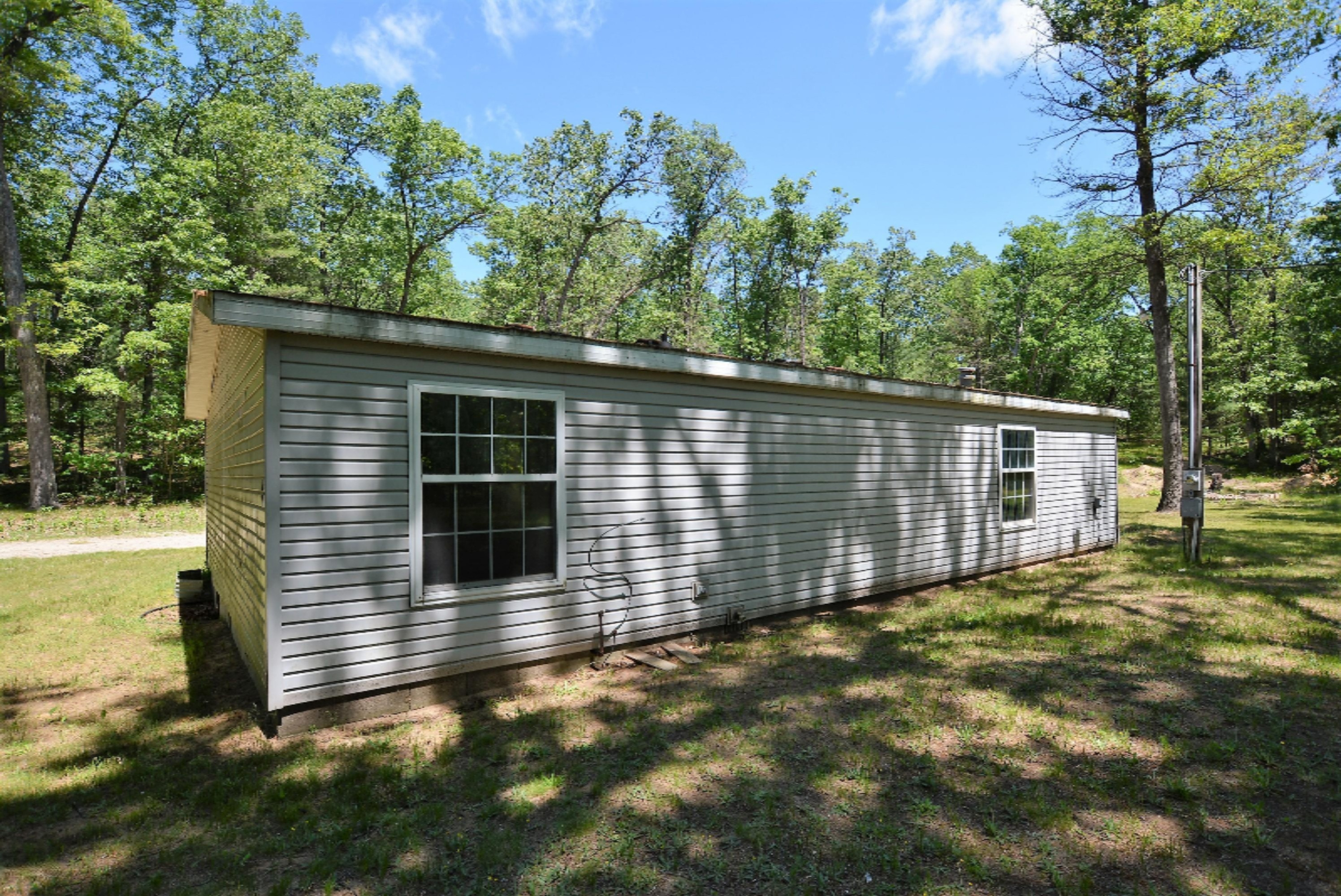 5244 Putnam Road Muskegon, MI 49445 - Photo 5 of 22 DSC_0511