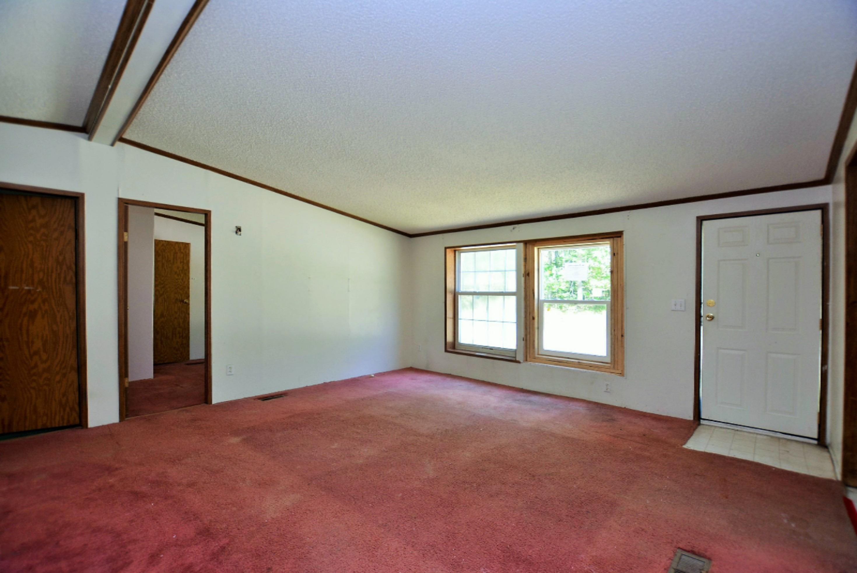 5244 Putnam Road Muskegon, MI 49445 - Photo 8 of 22 DSC_0487