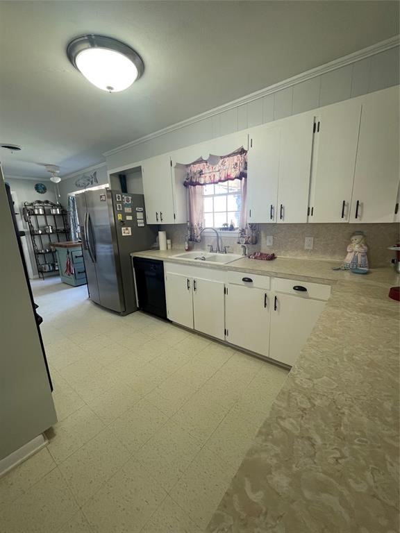 618 East Vinnie Street Plain Dealing, LA 71064 - Photo 3 of 17