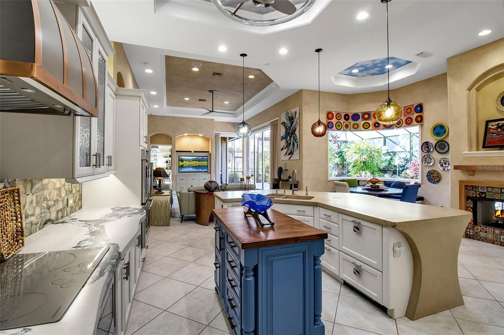 8116 Lone Tree Glen Lakewood Ranch, FL 34202 - Photo 13 of 48