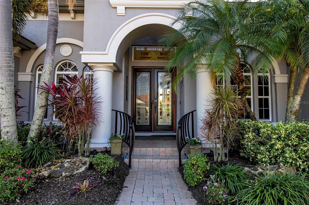 8116 Lone Tree Glen Lakewood Ranch, FL 34202 - Photo 3 of 48