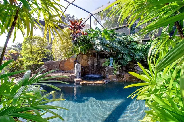 $1,995,000 | 8116 Lone Tree Glen, Lakewood Ranch, FL 34202