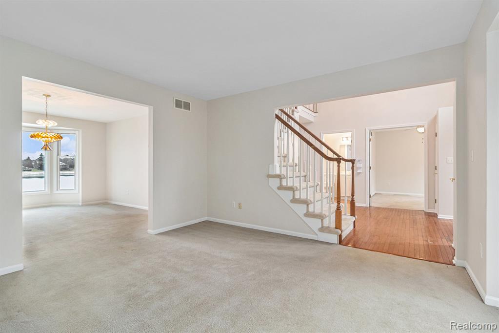 4536 Lohr Road Ann Arbor, MI 48108 - Photo 10 of 44 Gallery Image 10